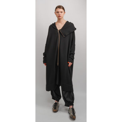 Asymmetrical zipped coat