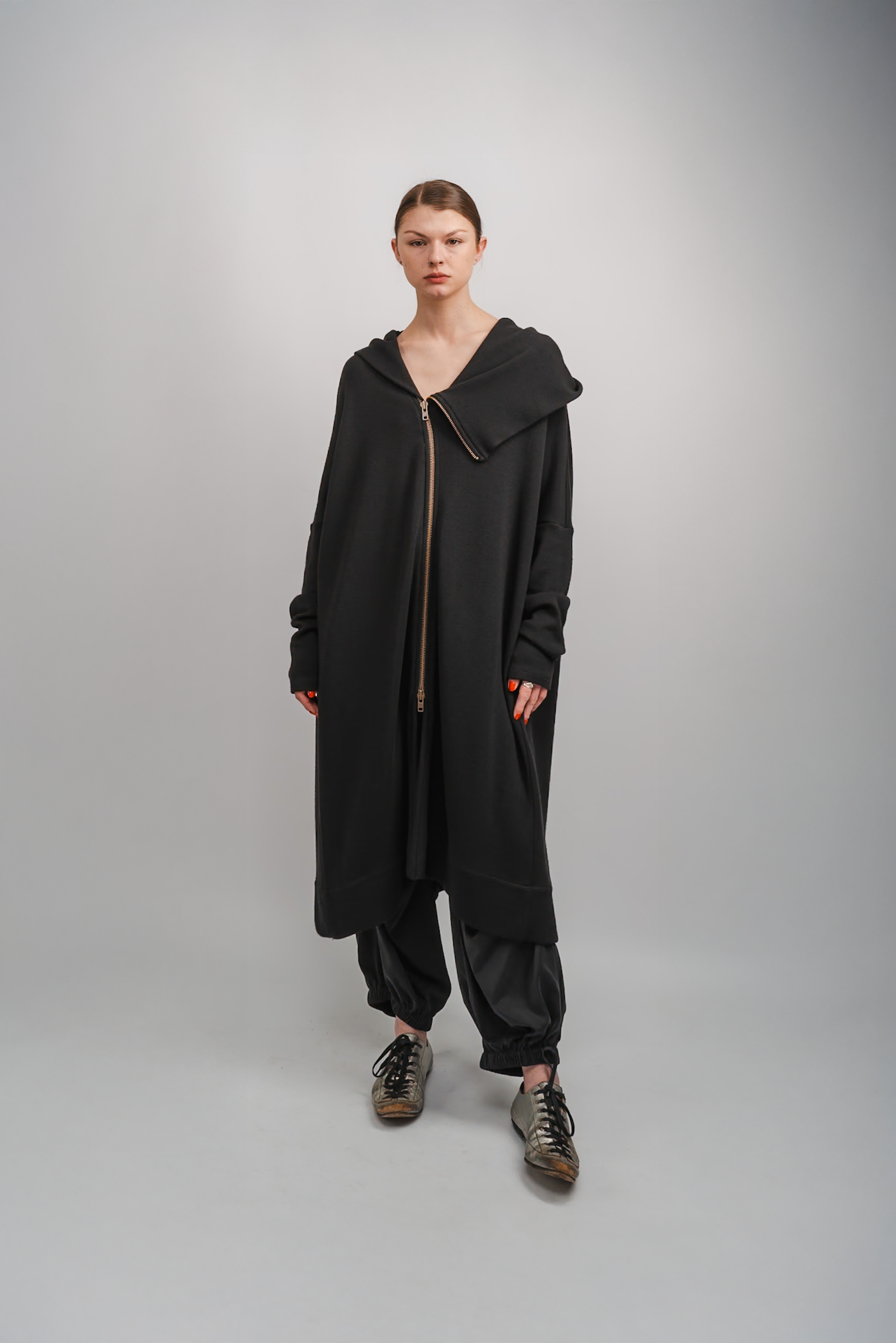 Asymmetrical zipped coat
